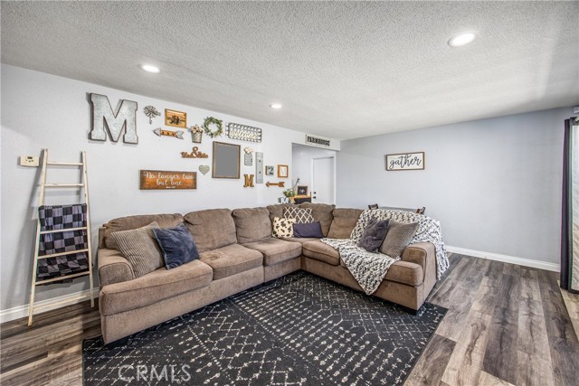 776 N 17th Street, Banning CA: https://media.crmls.org/medias/00546c5a-4e29-46a2-b4ab-3acbefb782c0.jpg
