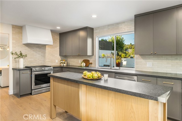 Detail Gallery Image 9 of 41 For 26633 Academy, Palos Verdes Peninsula,  CA 90274 - 5 Beds | 3 Baths