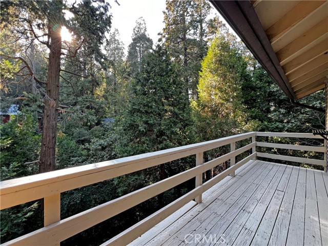 Detail Gallery Image 18 of 52 For 652 Knoll, Crestline,  CA 92325 - 3 Beds | 2/1 Baths