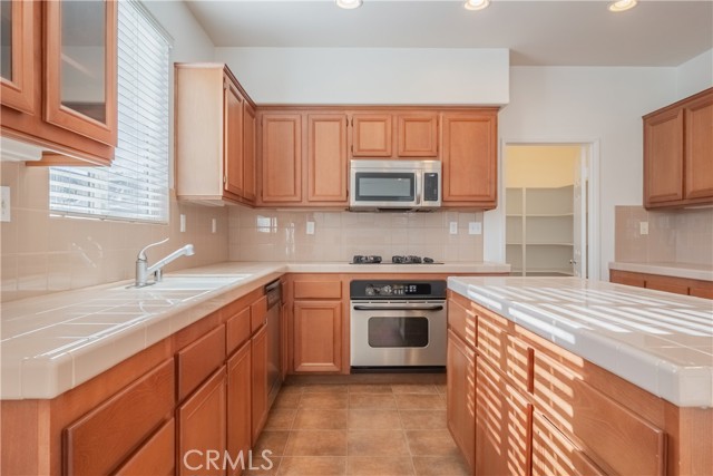 Detail Gallery Image 12 of 30 For 4863 Yale St, Montclair,  CA 91763 - 4 Beds | 2/1 Baths