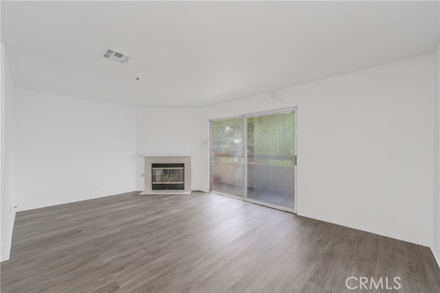 Detail Gallery Image 3 of 52 For 11136 Lorne St #5, Sun Valley,  CA 91352 - 3 Beds | 2/1 Baths