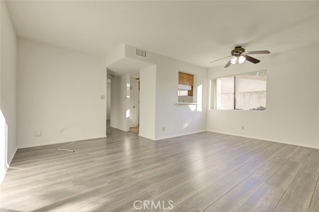 Detail Gallery Image 14 of 30 For 604 N Kenwood St #1,  Glendale,  CA 91206 - 3 Beds | 2/1 Baths