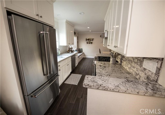7680 Jadeite Avenue, Rancho Cucamonga CA: https://media.crmls.org/medias/0055b3a3-40c8-44ed-95ee-0977873c411b.jpg