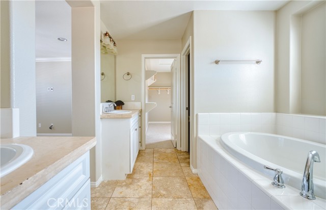 Detail Gallery Image 12 of 17 For 20267 Estuary Ln, Newport Beach,  CA 92660 - 3 Beds | 3 Baths