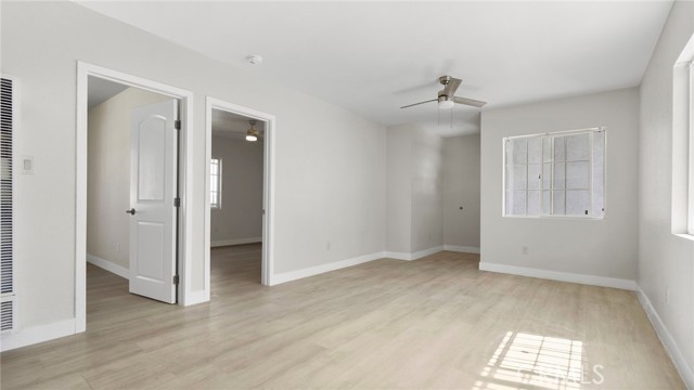 Detail Gallery Image 8 of 56 For 413 E 81st St, Los Angeles,  CA 90003 - 7 Beds | 6 Baths