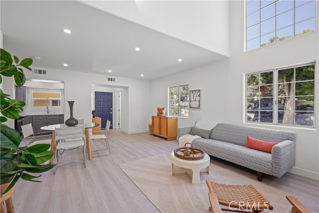 314 Lola Avenue, Pasadena CA: https://media.crmls.org/medias/0056ad44-a4d8-461f-a8a7-a2c1aacdb7b5.jpg