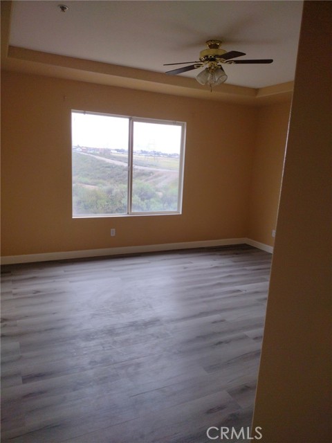 Detail Gallery Image 7 of 19 For 14948 Hillstone, Fontana,  CA 92336 - 4 Beds | 2/1 Baths