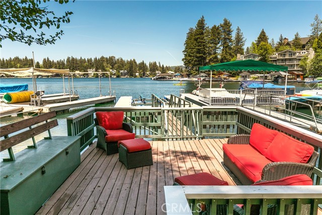 187 Cedar Circle Circle, Lake Arrowhead CA: https://media.crmls.org/medias/005824f2-e90d-460a-b392-83fd240b047b.jpg