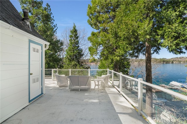 Detail Gallery Image 36 of 53 For 244 John Muir, Lake Arrowhead,  CA 92352 - 5 Beds | 3/1 Baths