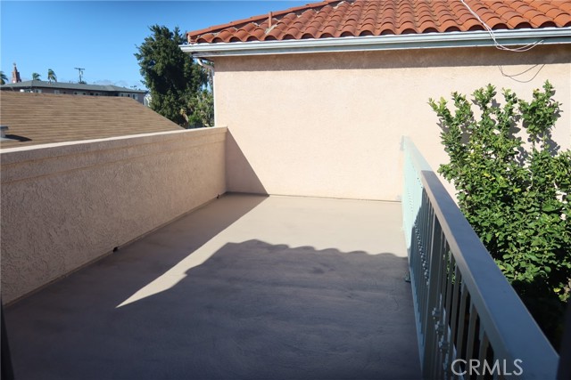 Detail Gallery Image 2 of 17 For 735 W 10th St #4,  San Pedro,  CA 90731 - 2 Beds | 2 Baths