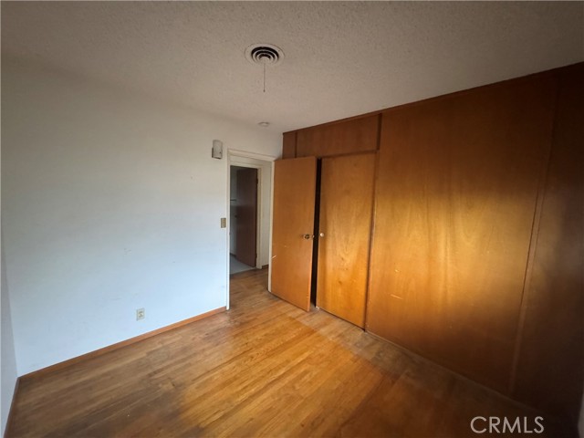 8841 Universe Avenue, Westminster CA: https://media.crmls.org/medias/005943a2-2423-4ed0-9a08-031db3756db0.jpg