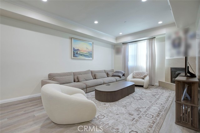 Detail Gallery Image 20 of 34 For 3974 Pennsylvania #112,  La Crescenta,  CA 91214 - 3 Beds | 3 Baths