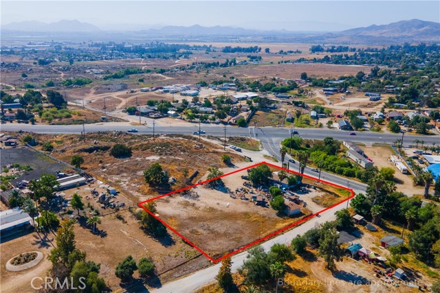 23510 Ellis Avenue, Perris CA: https://media.crmls.org/medias/0059ed02-64e0-4a75-a698-912e7df73ac5.jpg
