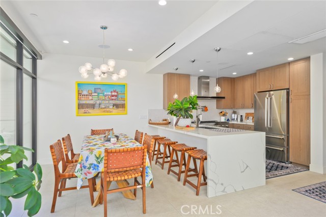 500 E Balboa Boulevard, Newport Beach CA: https://media.crmls.org/medias/005a0138-6eea-46d6-8ca6-33a96d6c0c2d.jpg