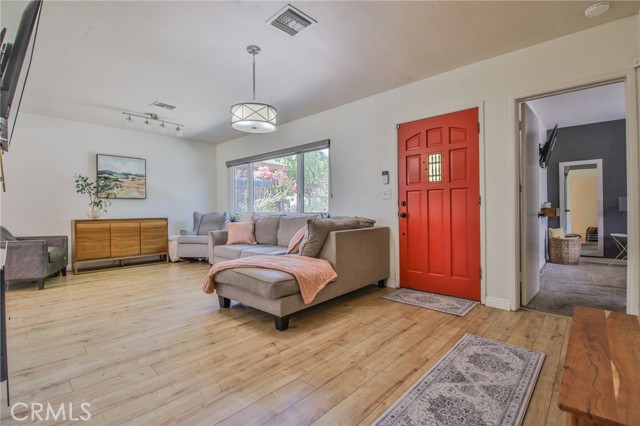 Detail Gallery Image 11 of 47 For 224 Railway St., San Dimas,  CA 91773 - 3 Beds | 1 Baths