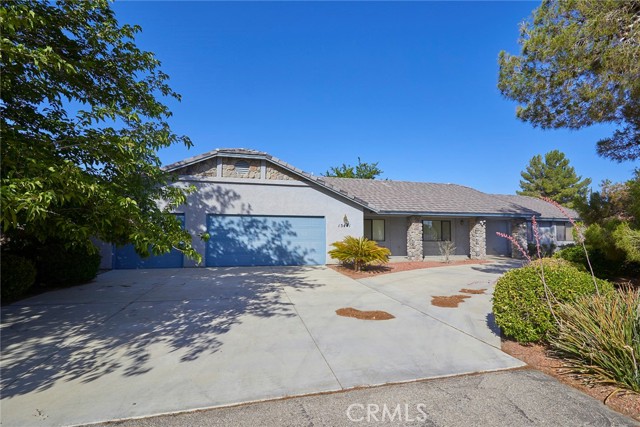 Detail Gallery Image 1 of 1 For 13441 Rincon Rd, Apple Valley,  CA 92308 - 4 Beds | 2 Baths