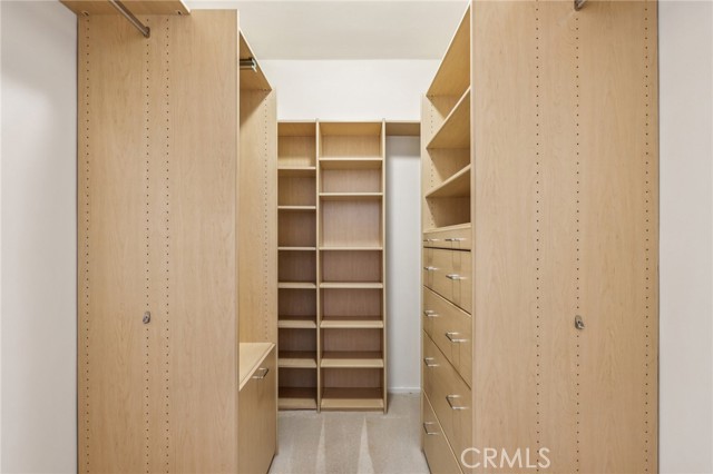 480 S Orange Grove Boulevard, Pasadena CA: https://media.crmls.org/medias/005bf969-5563-4c51-8c4b-bba7d448470a.jpg