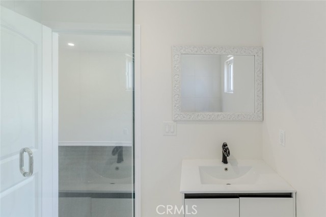 Detail Gallery Image 16 of 23 For 624 Hawthorne St a,  Glendale,  CA 91204 - 2 Beds | 2 Baths