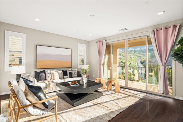 Detail Gallery Image 27 of 59 For 2413 Sierra Bella Dr, Corona,  CA 92882 - 5 Beds | 4/1 Baths