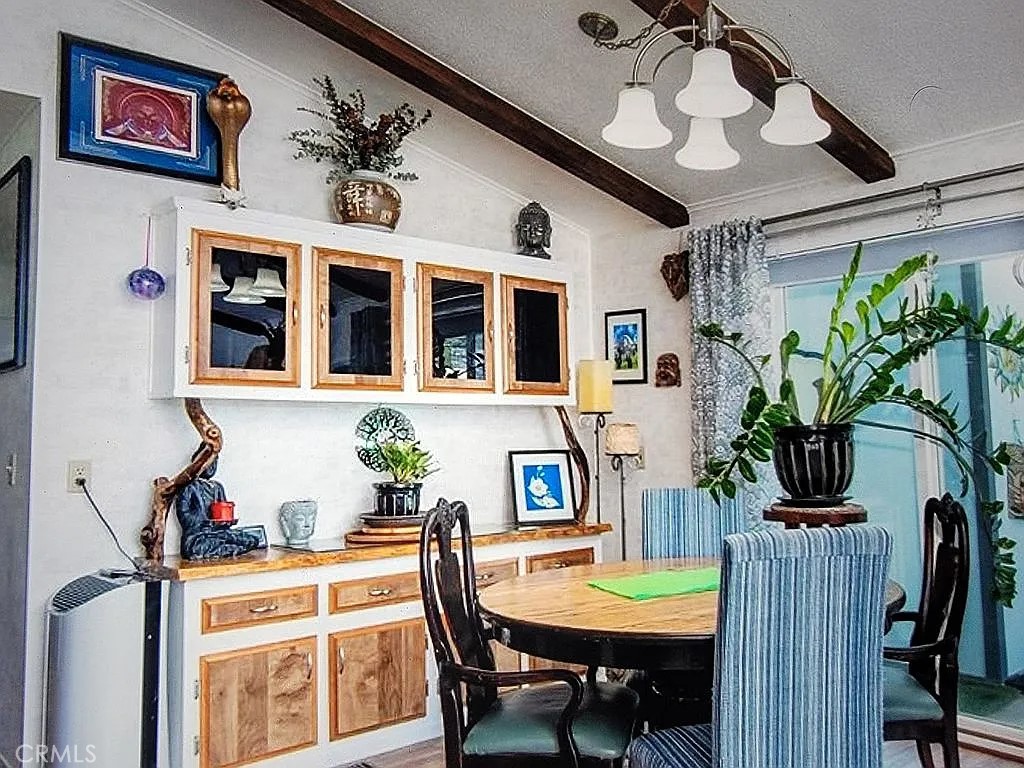 https://media.crmls.org/medias/005d9159-f640-472e-befe-490caa7da35d.jpg?preset=X-Large