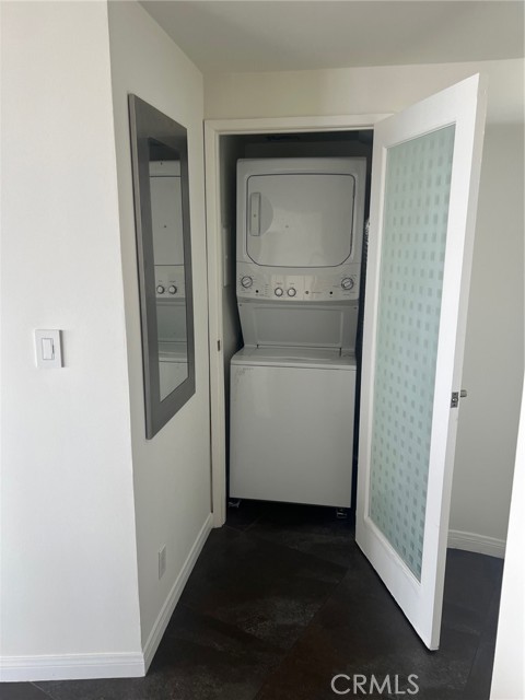 700 E Ocean Boulevard, Long Beach CA: https://media.crmls.org/medias/005dc995-38b8-4c83-a423-a6b4a89775b3.jpg
