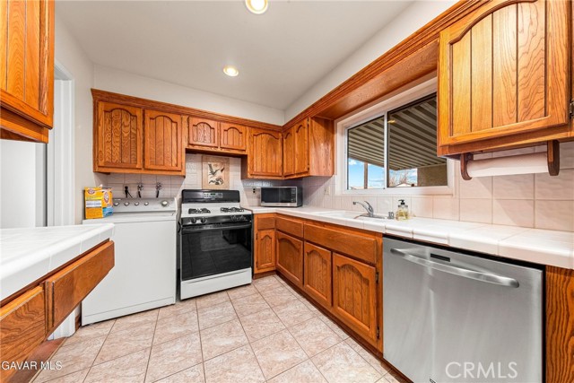 Detail Gallery Image 7 of 35 For 2149 E Avenue Q1, Palmdale,  CA 93550 - 3 Beds | 2 Baths