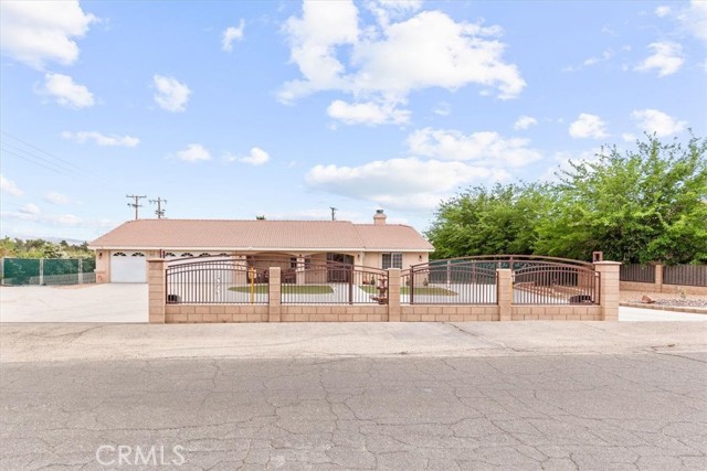 19287 Allegheny Road, Apple Valley CA: https://media.crmls.org/medias/005ef138-1b92-4627-ba39-04938ac7f291.jpg