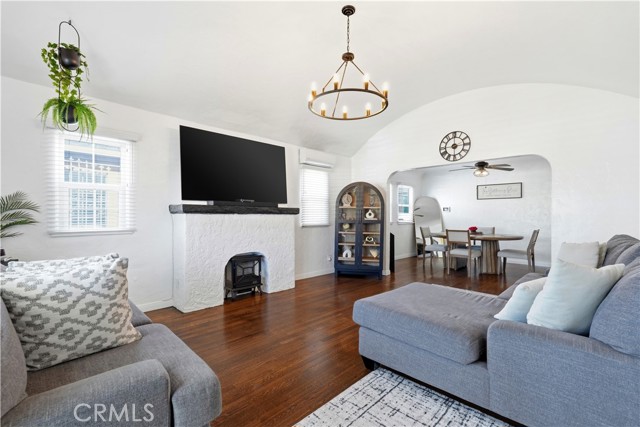 Detail Gallery Image 4 of 21 For 2652 109th, Lynwood,  CA 90262 - 2 Beds | 1 Baths