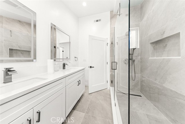 Detail Gallery Image 21 of 58 For 13010 Hartland St, North Hollywood,  CA 91605 - 2 Beds | 1 Baths