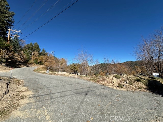 Detail Gallery Image 15 of 31 For 2379 Chicago Dr, Running Springs,  CA 92382 - – Beds | – Baths