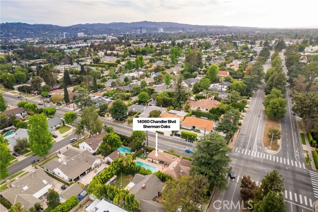 Detail Gallery Image 47 of 55 For 14060 Chandler Bld, Sherman Oaks,  CA 91401 - 3 Beds | 2 Baths