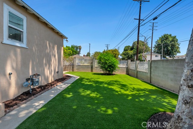 8901 Amigo Avenue, Northridge CA: https://media.crmls.org/medias/0062dc5a-af7e-48a7-b2e2-06c6807ebfed.jpg