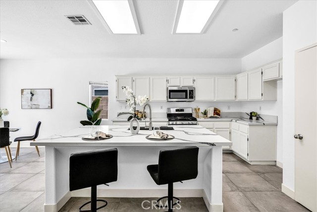 Detail Gallery Image 8 of 47 For 3773 Mission Peak, Palm Springs,  CA 92262 - 2 Beds | 2 Baths