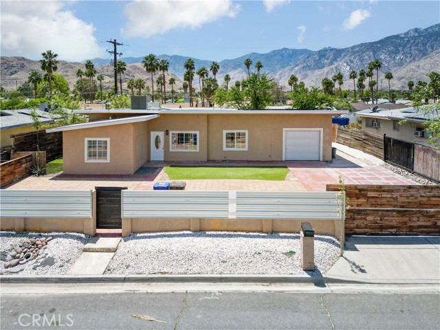 Detail Gallery Image 2 of 36 For 891 S Avenida Evelita, Palm Springs,  CA 92264 - 4 Beds | 2 Baths