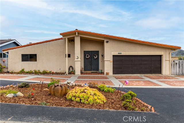 750 Luisita Street, Morro Bay CA: https://media.crmls.org/medias/00642232-3c30-476a-88ba-4298d55f1a85.jpg