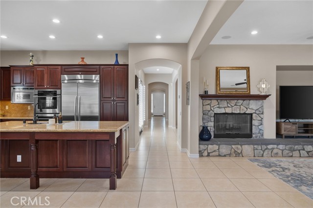 8416 Sunset Rose Drive, Corona CA: https://media.crmls.org/medias/0064f4b2-a93f-497b-9250-7349885e1753.jpg
