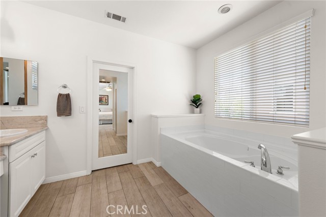 18 Duskywing, Ladera Ranch CA: https://media.crmls.org/medias/0065e4bc-7c93-4016-84eb-b46c73e97fdc.jpg