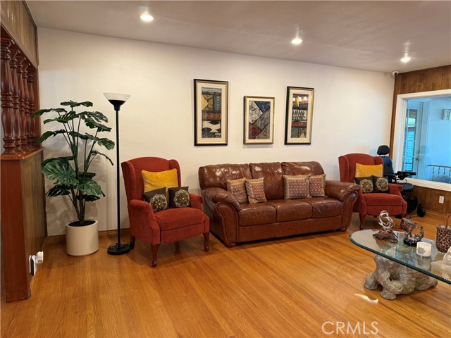 12268 Samoline Avenue, Downey CA: https://media.crmls.org/medias/0065fc01-7069-4378-83c7-a31c09fc7a35.jpg