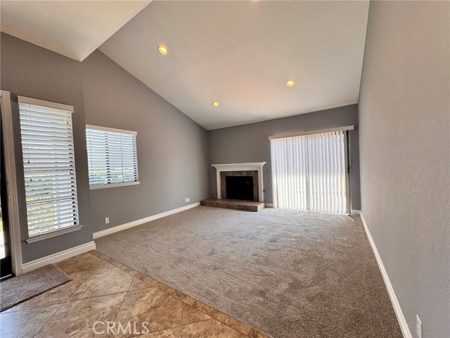 Detail Gallery Image 3 of 18 For 1192 Timbergate Ln #19,  Brea,  CA 92821 - 2 Beds | 2 Baths