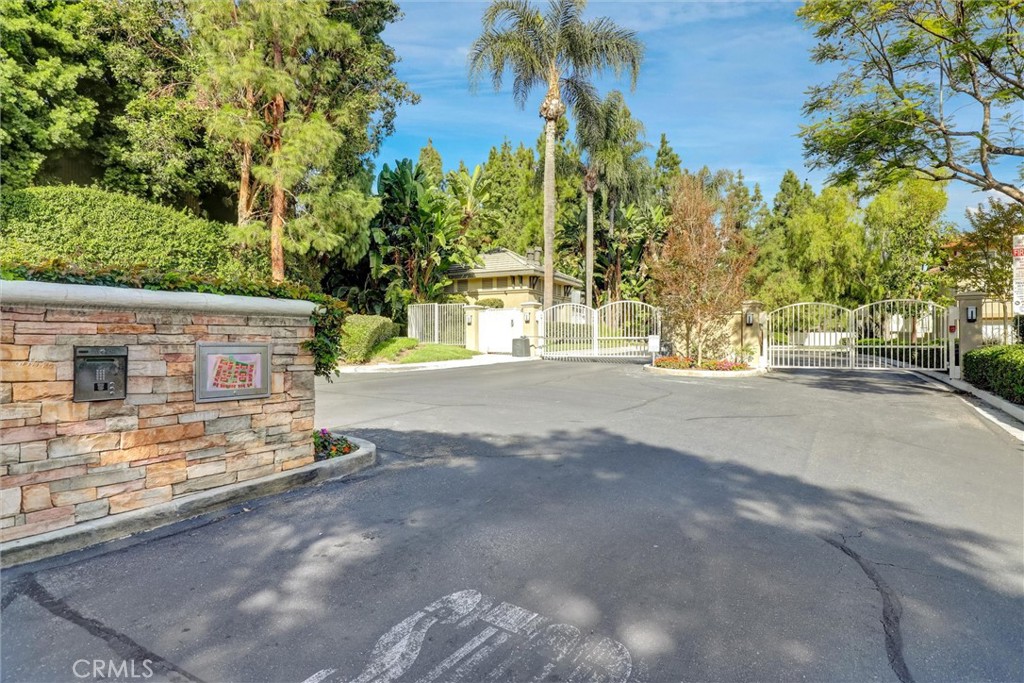 MLS #OC25258718 image #17