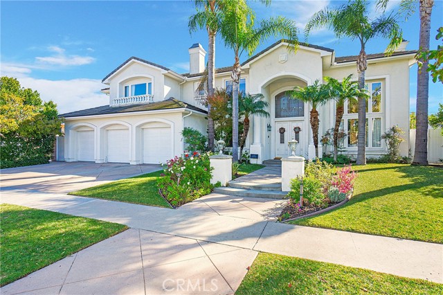 Detail Gallery Image 1 of 36 For 11376 Loch Lomond Rd, Los Alamitos,  CA 90720 - 6 Beds | 4/1 Baths