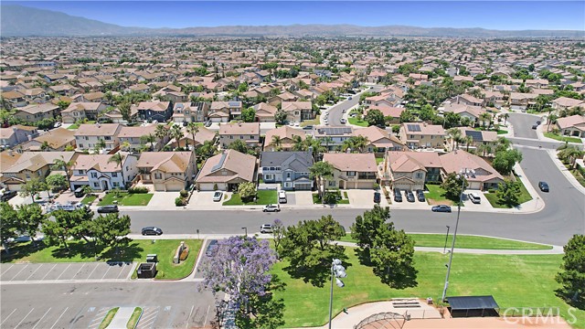 Detail Gallery Image 9 of 66 For 7277 Cobble Creek Dr, Corona,  CA 92880 - 5 Beds | 2/1 Baths