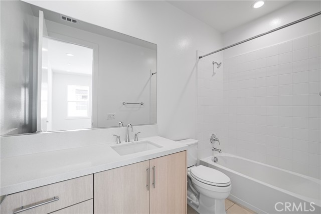 Detail Gallery Image 26 of 31 For 121 Wild Flower, Lake Forest,  CA 92630 - 5 Beds | 5 Baths