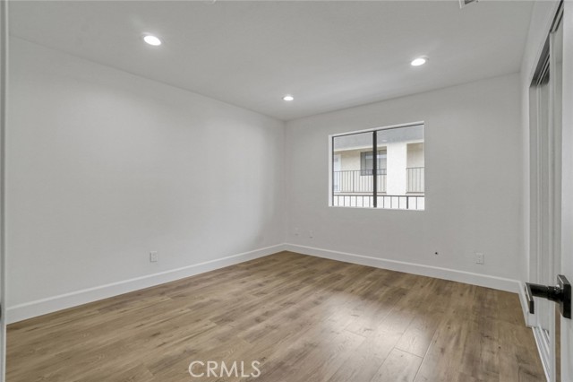 1410 Coranado Avenue, Long Beach CA: https://media.crmls.org/medias/0069259a-6aa0-4c8d-aa1d-ebe90805b378.jpg