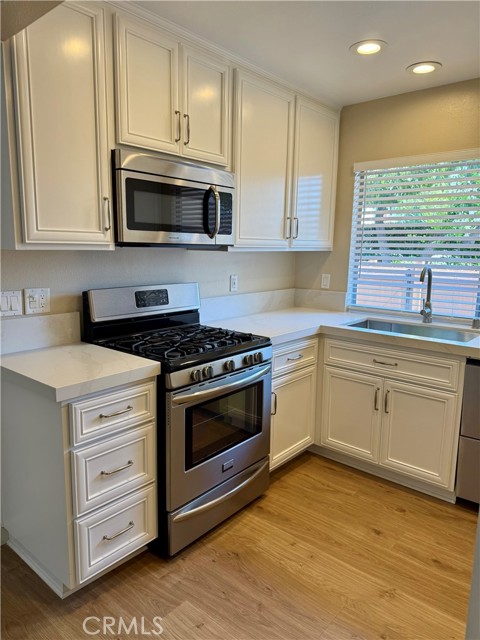Detail Gallery Image 7 of 20 For 1715 N Gilbert St #10,  Fullerton,  CA 92833 - 2 Beds | 1/1 Baths