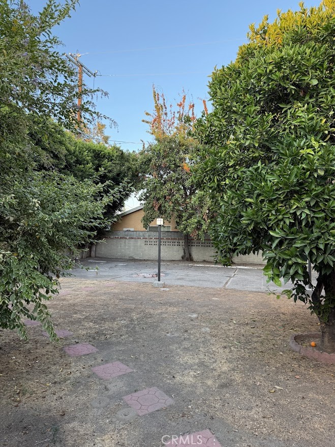 https://media.crmls.org/medias/00693d77-cf02-4362-9666-a476e79b2057.jpg?preset=X-Large