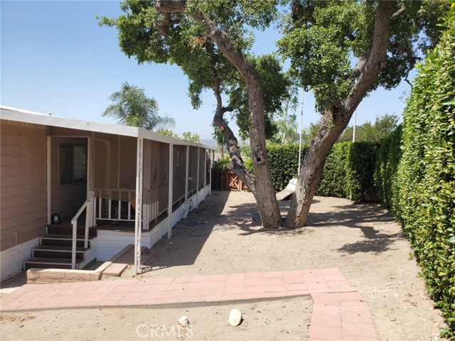 18540 Soledad Canyon Road, Canyon Country CA: https://media.crmls.org/medias/006a29e5-72f5-47ea-9f12-02a6c7b3010d.jpg