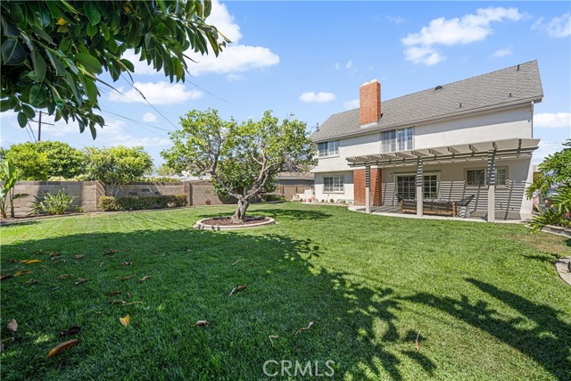 11771 Paseo Bonita, Los Alamitos CA: https://media.crmls.org/medias/006ad6e2-f0f3-4fc0-811d-f8f35f4847b9.jpg
