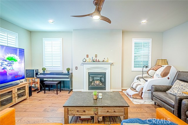 Detail Gallery Image 12 of 33 For 29027 via Patina, Valencia,  CA 91354 - 4 Beds | 3/1 Baths