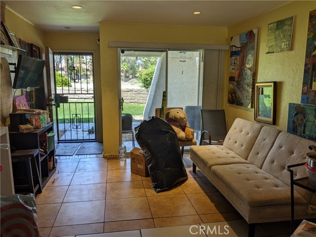 Detail Gallery Image 2 of 19 For 550 N Villa Ct #117,  Palm Springs,  CA 92262 - 1 Beds | 1 Baths